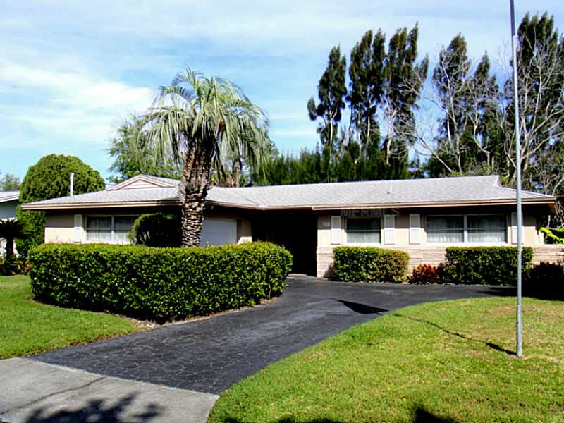 2223 Cedar Dr, Dunedin, FL 34698 photo 1