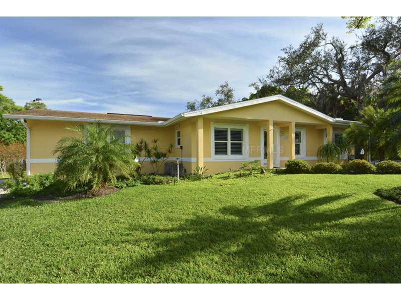 14773 Pine Dr, Largo, FL 33774 photo 1