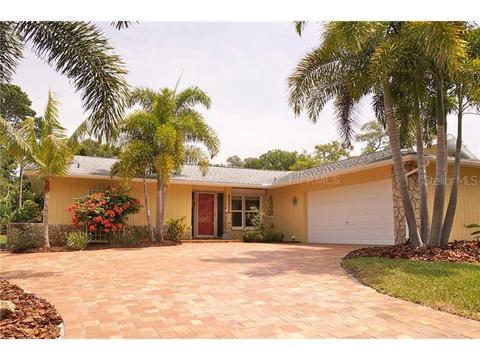 14571 Tanglewood Dr N, Largo, FL 33774 photo 1