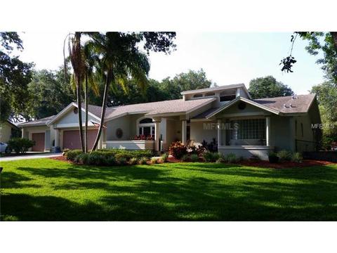 2701 Bluffs Dr, Largo, FL 33770 photo 1