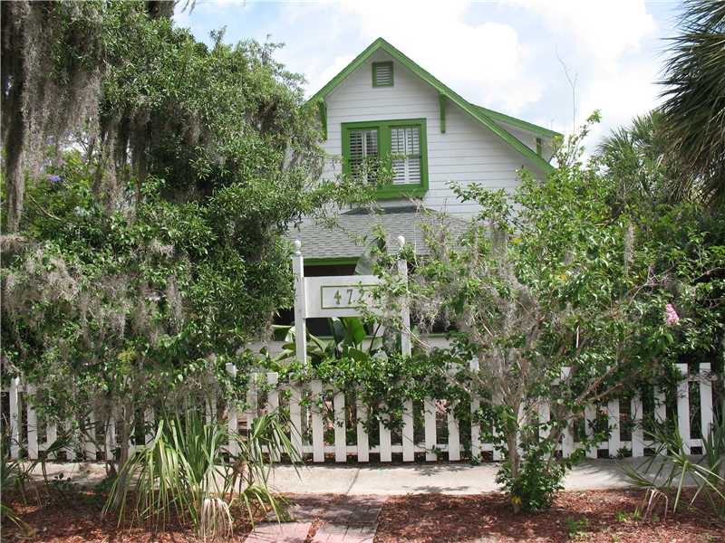 472 Wood St, Dunedin, FL 34698 photo 1
