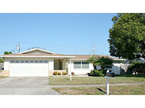 10932 Hammock Dr, Largo, FL 33774 photo 1