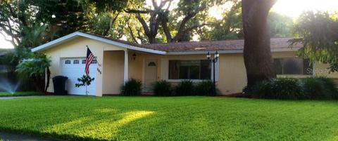 565 Brookfield Dr, Largo, FL 33771 photo 1
