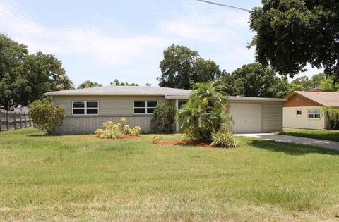 14820 Pinecrest Dr, Largo, FL 33774 photo 1