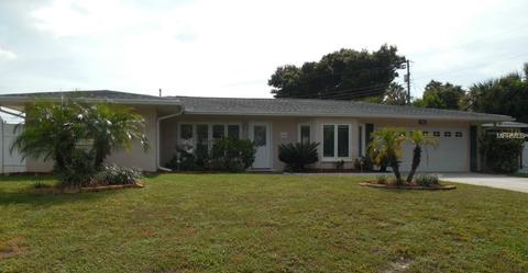 2162 Sunset Cir, Largo, FL 33774 photo 1