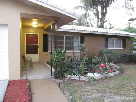 562 Brookfield Dr, Largo, FL 33771 photo 1