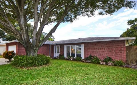 10472 138 St, Largo, FL 33774 photo 1