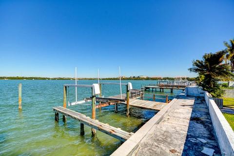 858 Bay Point Dr, Madeira Beach, FL 33708 photo 1