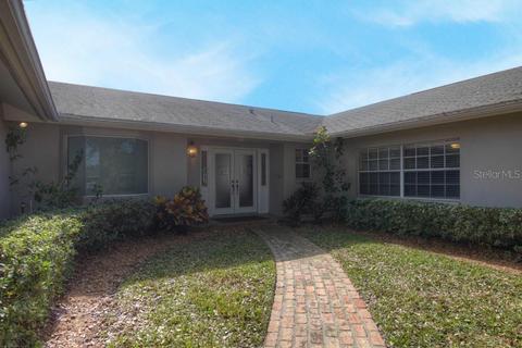 9573 Commodore Dr, Seminole, FL 33776 photo 1