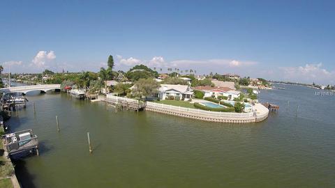 494 Crystal Dr, Madeira Beach, FL 33708 photo 1