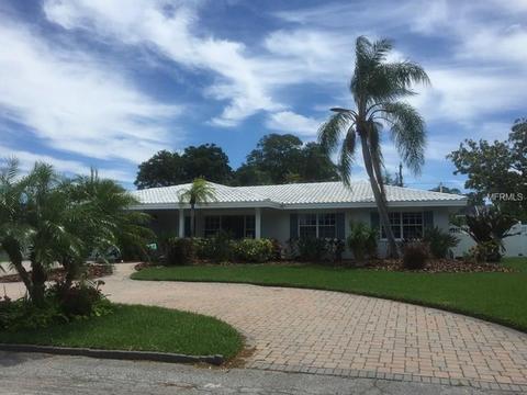 309 Cedar Ln, Largo, FL 33770 photo 1