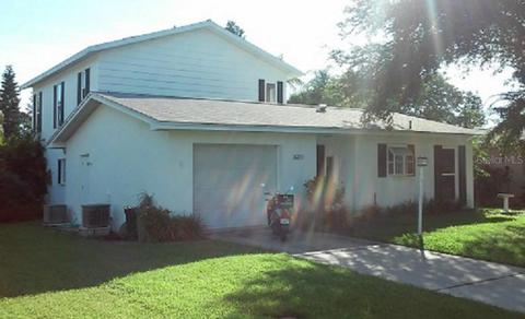 16211 2nd St E, Redington Beach, FL 33708 photo 1