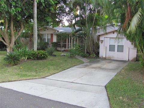 15804 1st St E, Redington Beach, FL 33708 photo 1