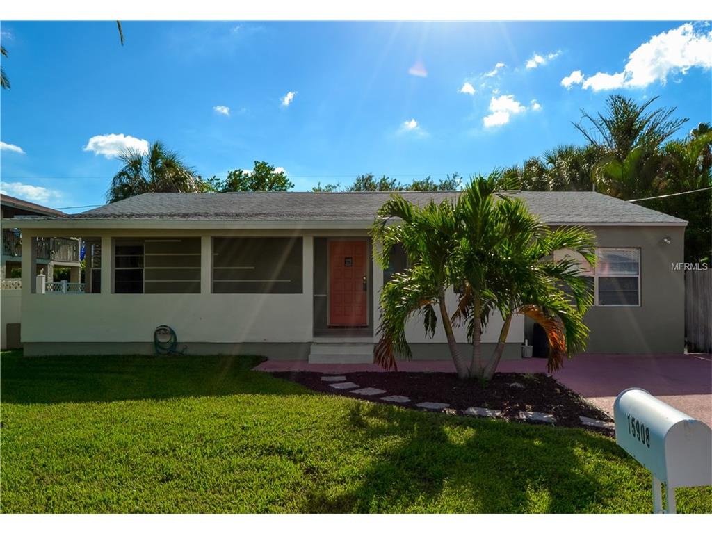 15908 1st St E, Redington Beach, FL 33708 photo 1