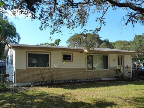 1031 Bennett St, Largo, FL 33770 photo 1