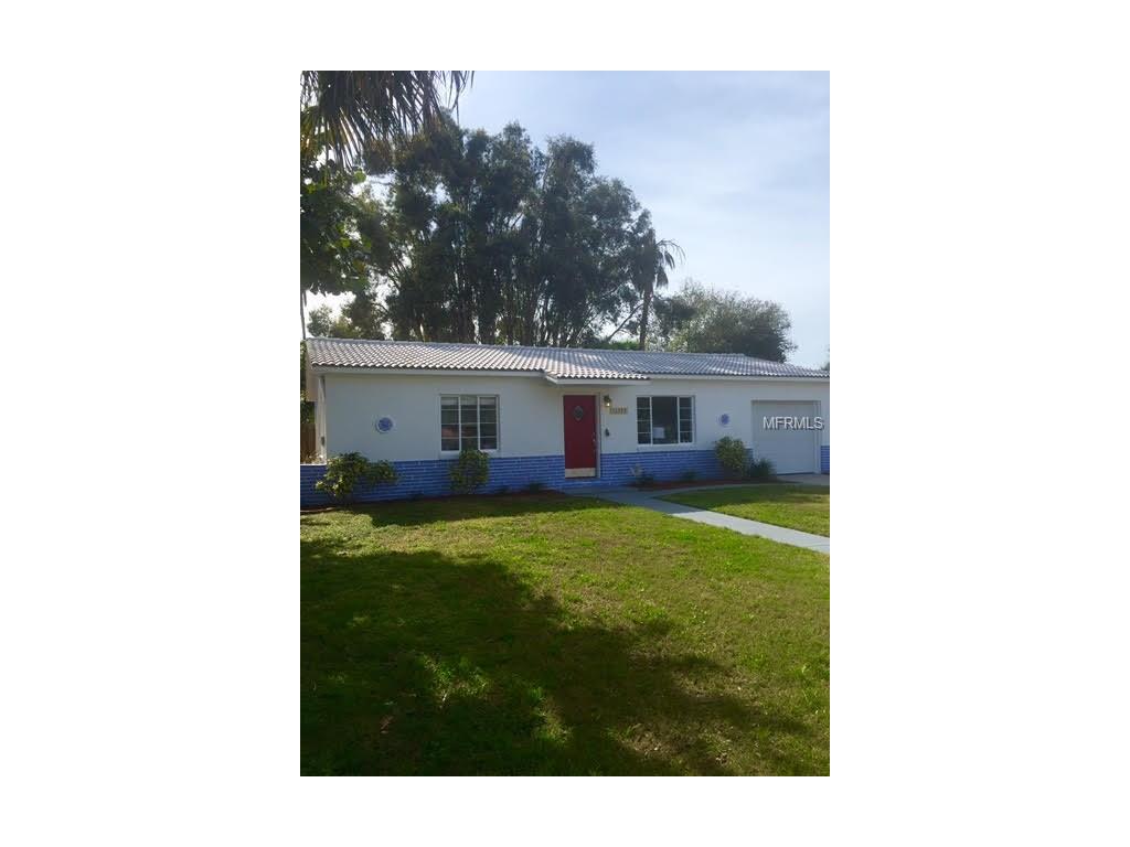 15908 2nd St E, Redington Beach, FL 33708 photo 1