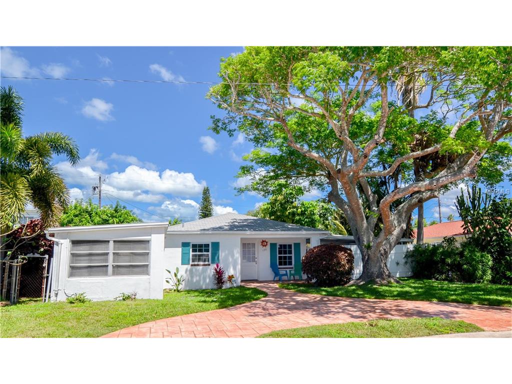 130 143rd Ave E, Madeira Beach, FL 33708 photo 1