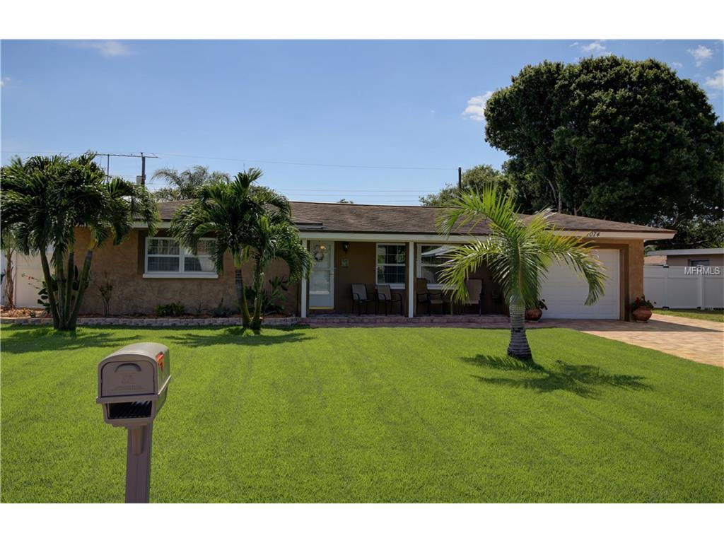 1074 Britton St, Largo, FL 33770 photo 1
