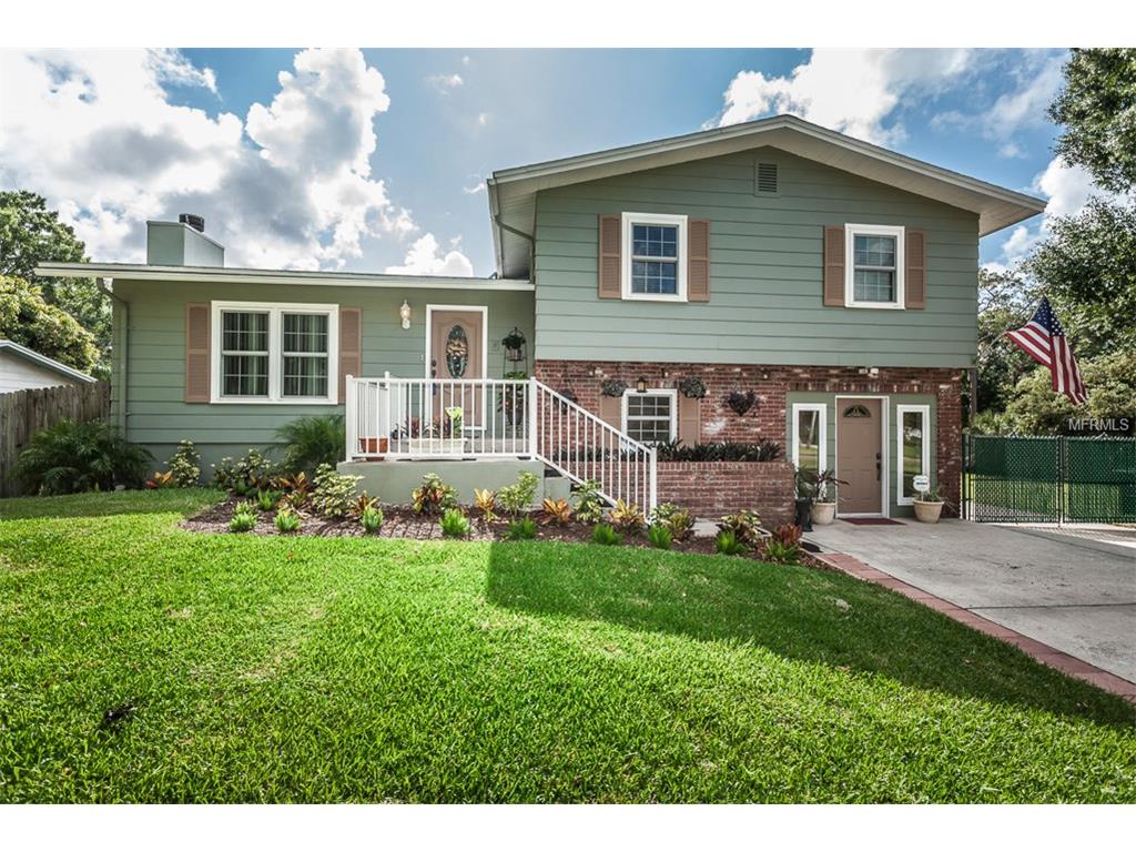 709 Shore Dr E, Oldsmar, FL 34677 photo 1