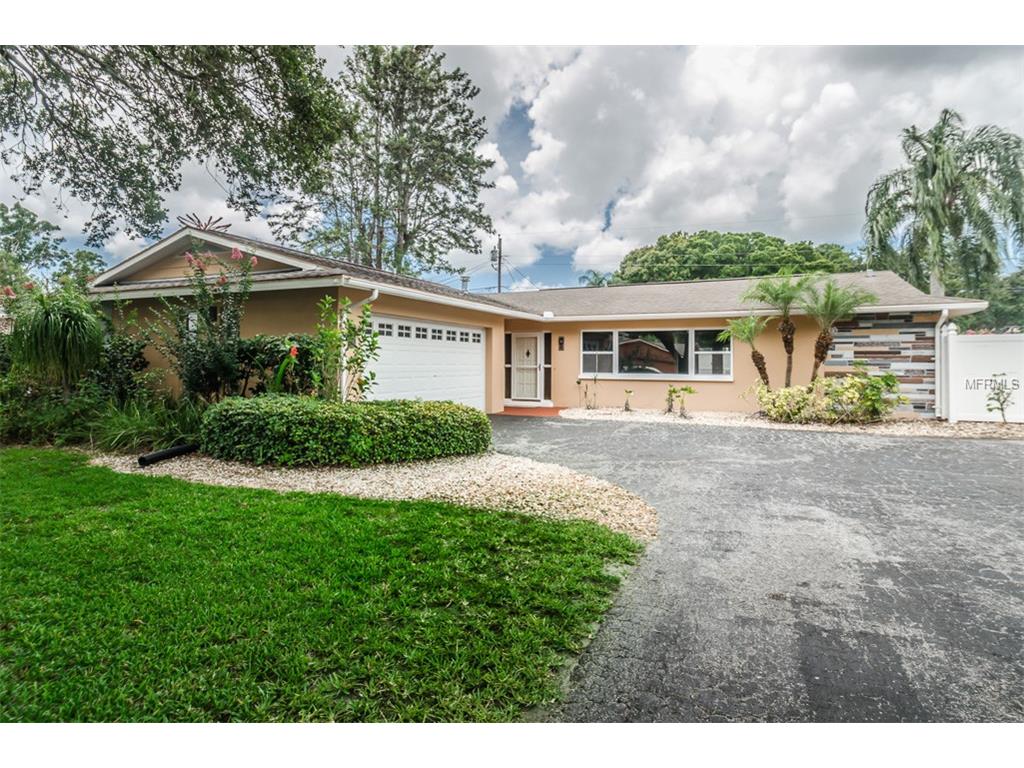 934 Deville Dr E, Largo, FL 33771 photo 1
