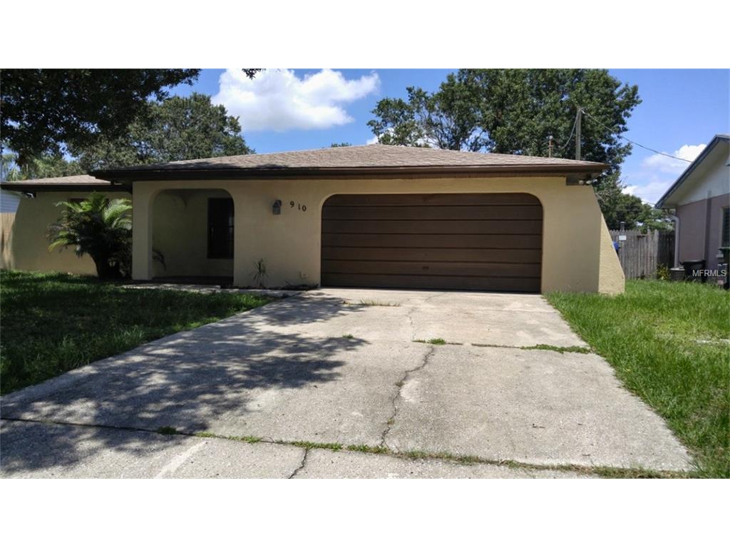 910 Orangeview Dr, Largo, FL 33778 photo 1