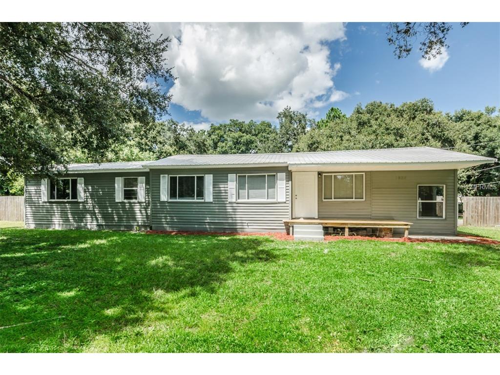 1634 Curry St, Brandon, FL 33510 photo 1
