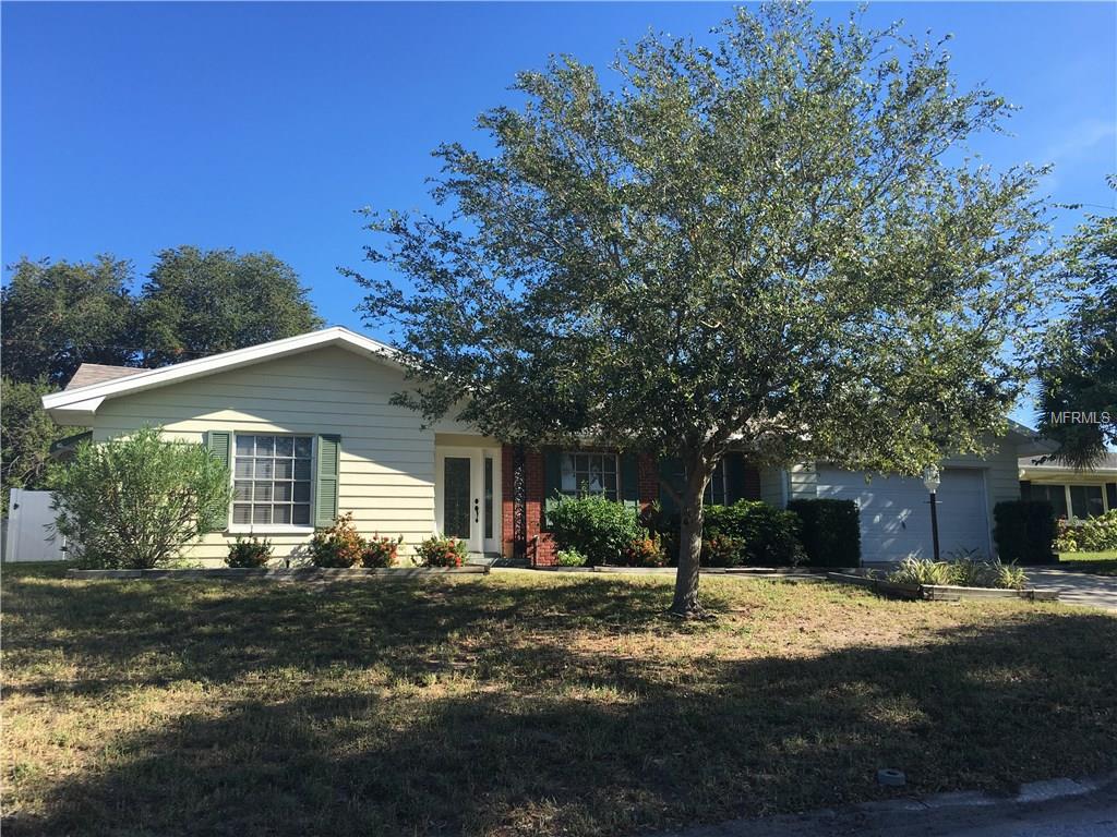 3723 Shady Bluff Dr, Largo, FL 33770 photo 1