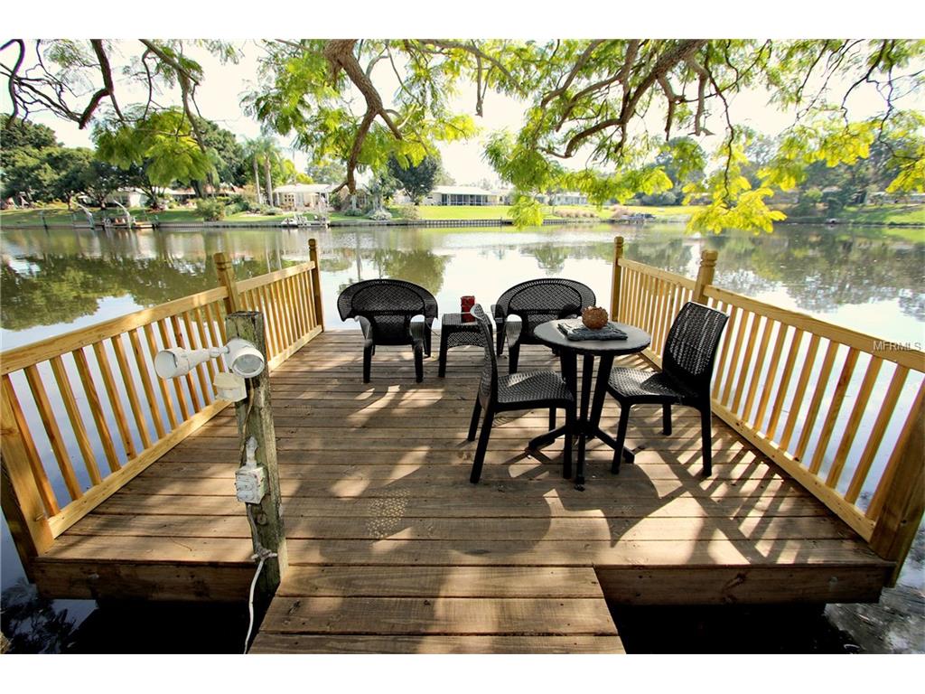 663 Gershwin Dr, Largo, FL 33771 photo 1