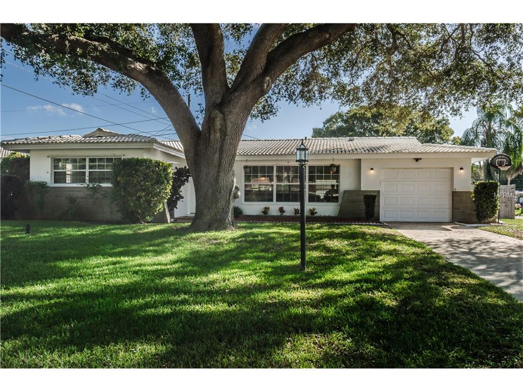 2303 Forest Dr, Clearwater, FL 33763 photo 1