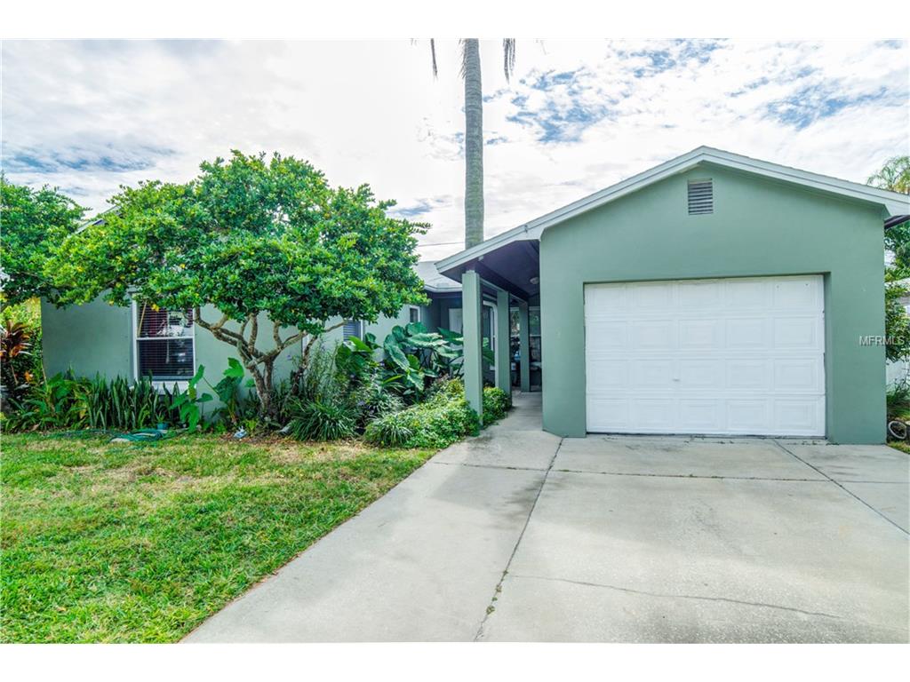 16214 1st St E, Redington Beach, FL 33708 photo 1