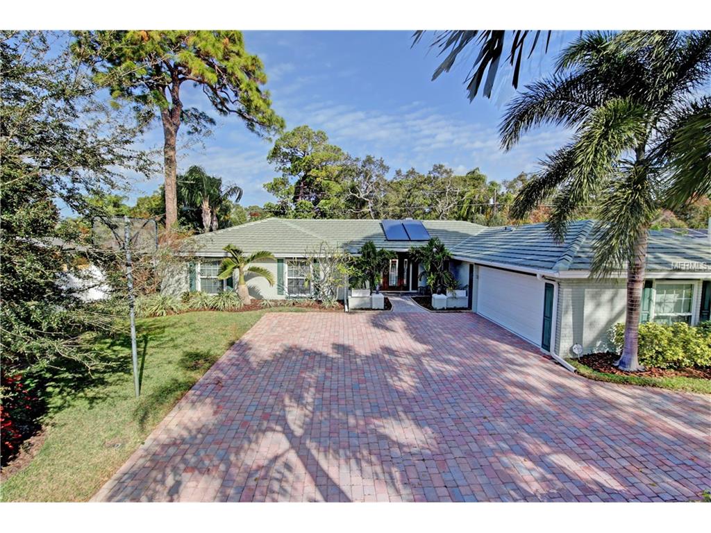804 Jacaranda Dr, Largo, FL 33770 photo 1