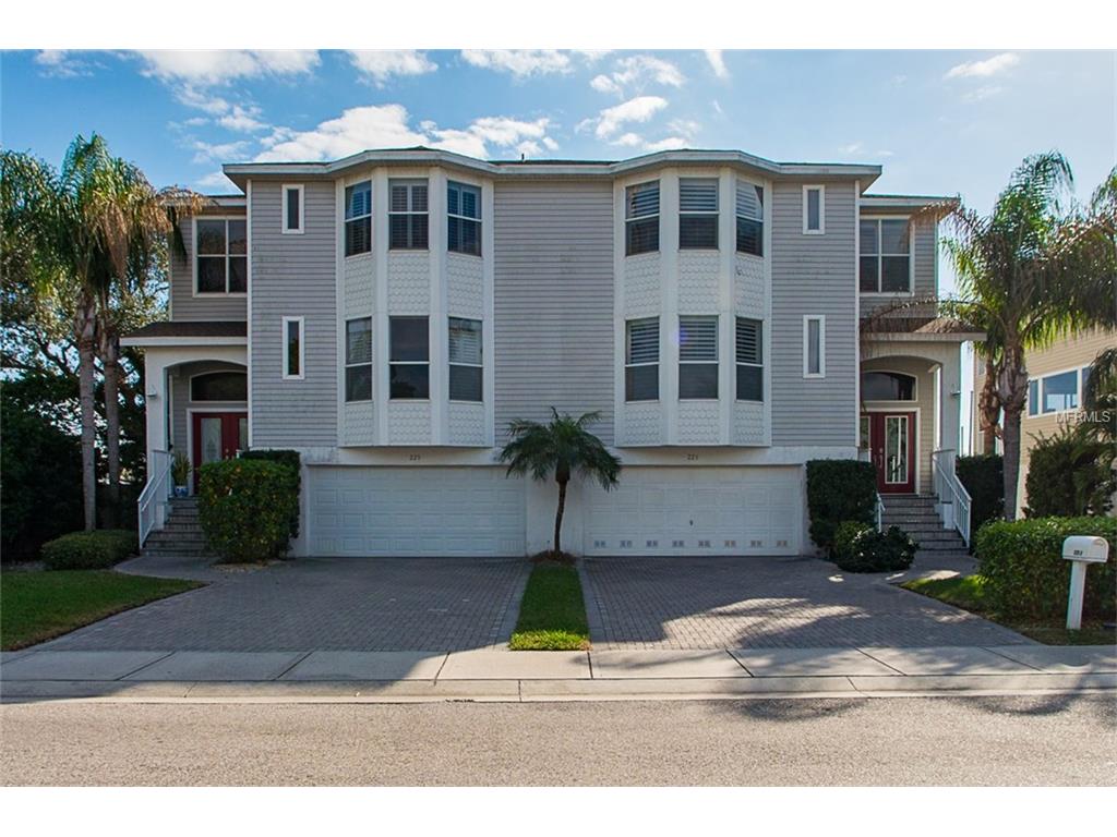 225 140th Ave E #B, Madeira Beach, FL 33708 photo 1