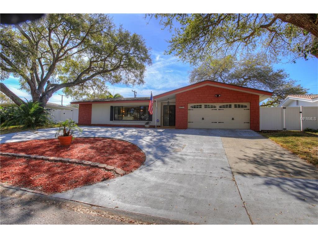 3722 High Bluff Dr, Largo, FL 33770 photo 1