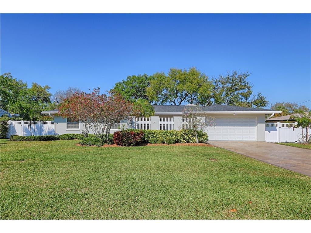 304 Cedar Ln, Largo, FL 33770 photo 1