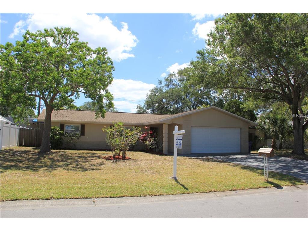 2137 Cedar Dr, Dunedin, FL 34698 photo 1