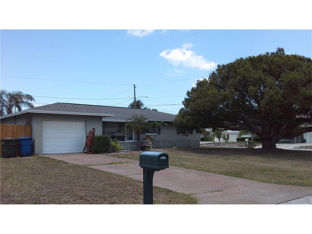 902 Britton St, Largo, FL 33770 photo 1
