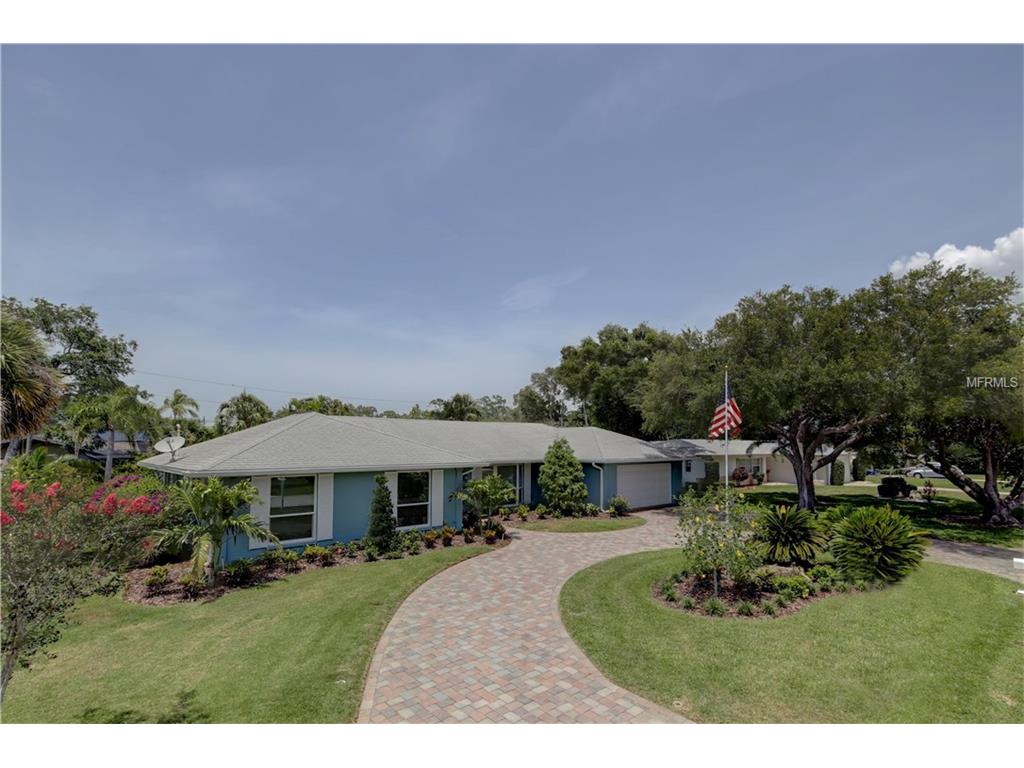812 Alamanda Dr, Largo, FL 33770 photo 1