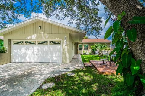 7891 Shadow Run Dr, Largo, FL 33773 photo 1