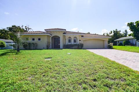 311 Cedar Ln, Largo, FL 33770 photo 1
