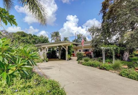 766 Pinecrest Dr, Largo, FL 33770 photo 1