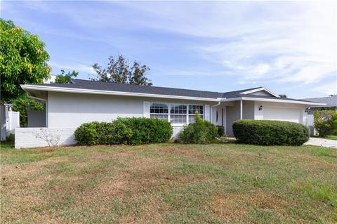 10073 Commodore Dr, Seminole, FL 33776 photo 1