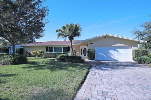 1370 Crescent Dr, Largo, FL 33770 photo 1