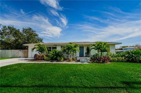 302 Howard Dr, Largo, FL 33770 photo 1