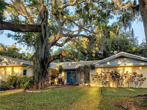 805 Maximo Ave, Clearwater, FL 33759 photo 1