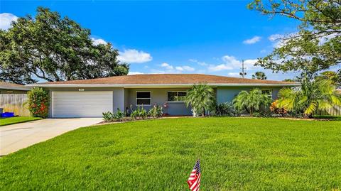 105 Harbor Bluff Dr, Largo, FL 33770 photo 1