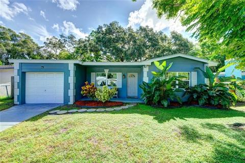 1295 Davis Rd, Dunedin, FL 34698 photo 1