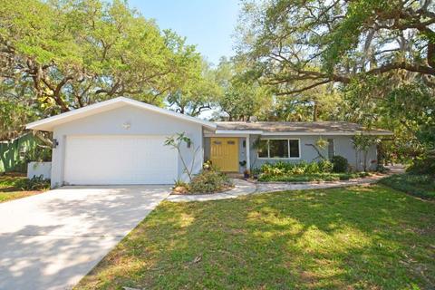 633 Crescent Dr, Largo, FL 33770 photo 1