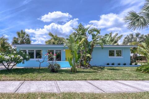 304 140th Ave E, Madeira Beach, FL 33708 photo 1