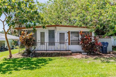 688 Mac Crillus Rd, Largo, FL 33770 photo 1