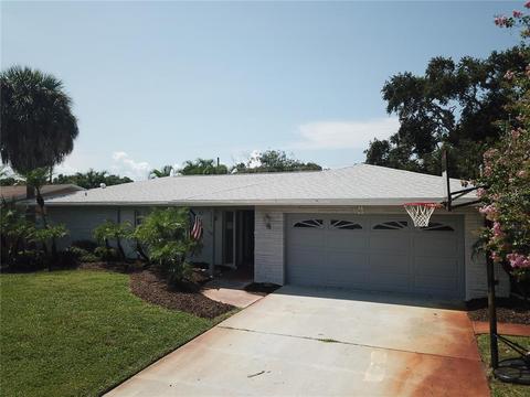 9554 Commodore Dr, Seminole, FL 33776 photo 1